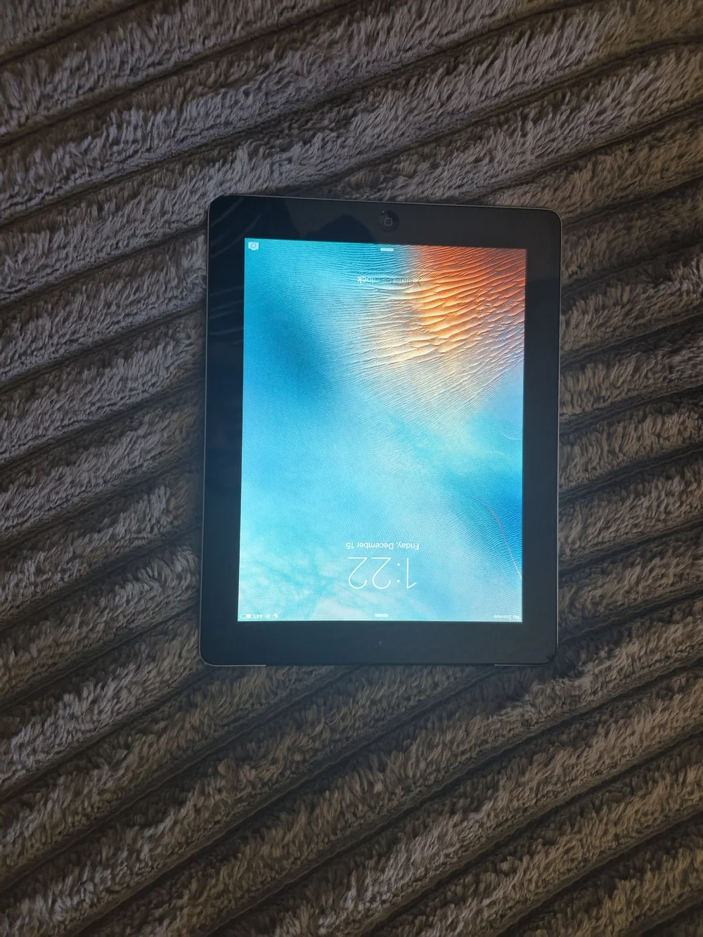 Apple iPad 2nd GEN Black Tablet - 9.7-inch Display